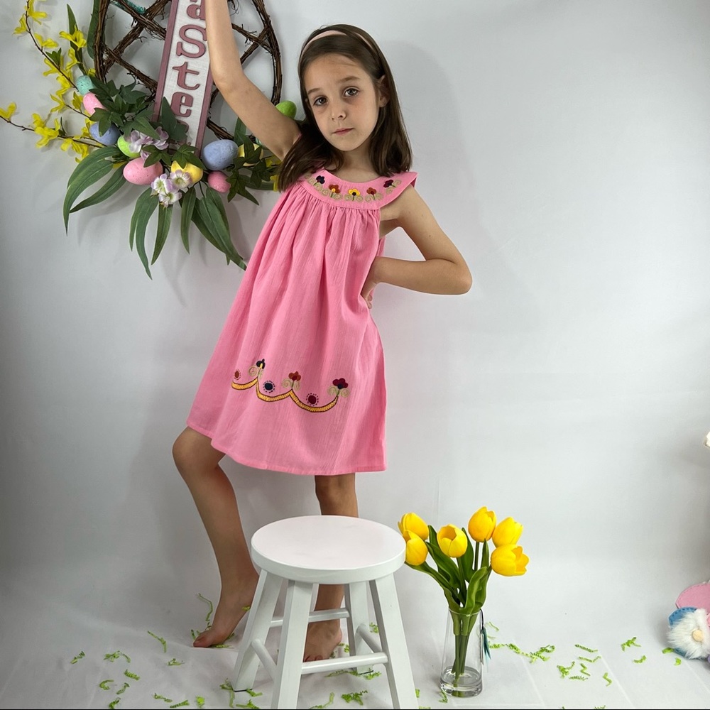 Adorable pink hand embroidered girls dress size 4. Perfect for Easter or Spring